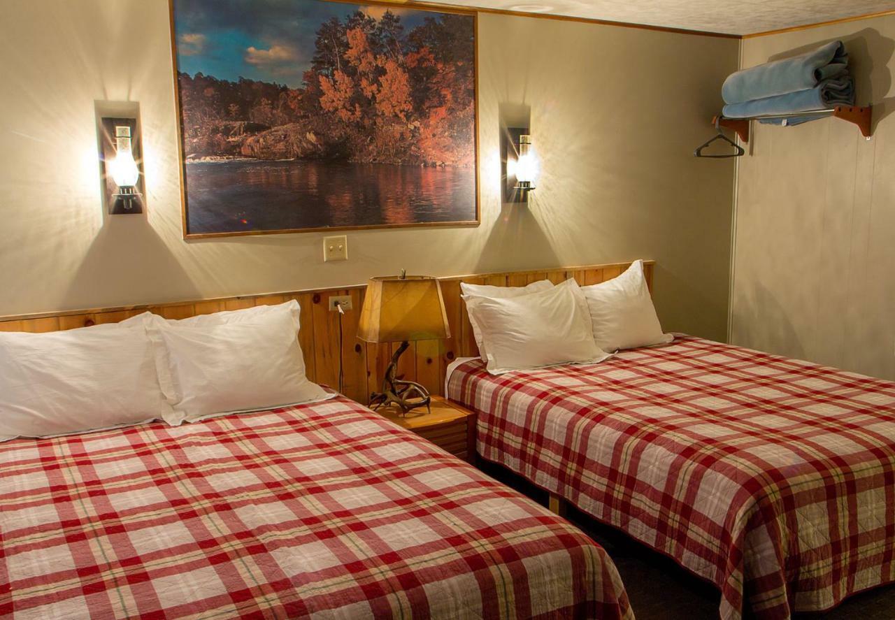 High Country Motel And Cabins Cooke City Eksteriør billede