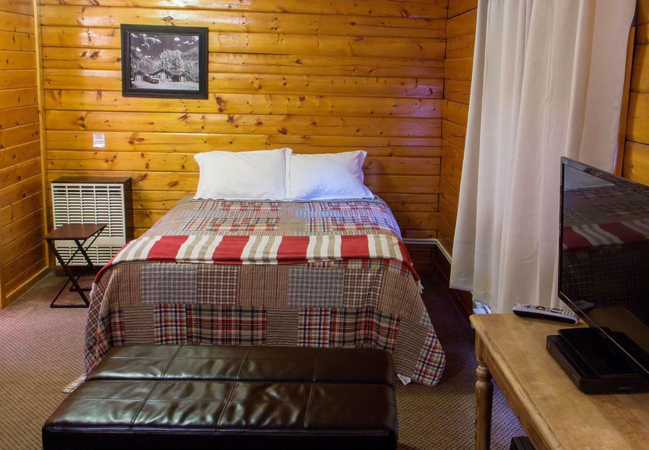 High Country Motel And Cabins Cooke City Eksteriør billede